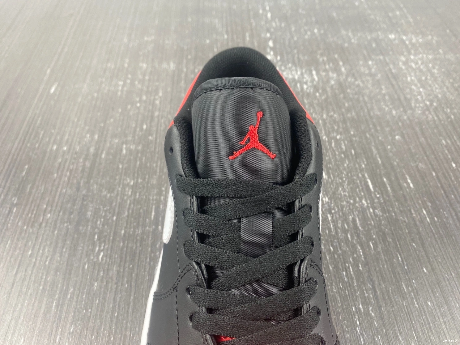 Air Bred Jordan “Alternate Toe” 1 553558-066 Low 1028